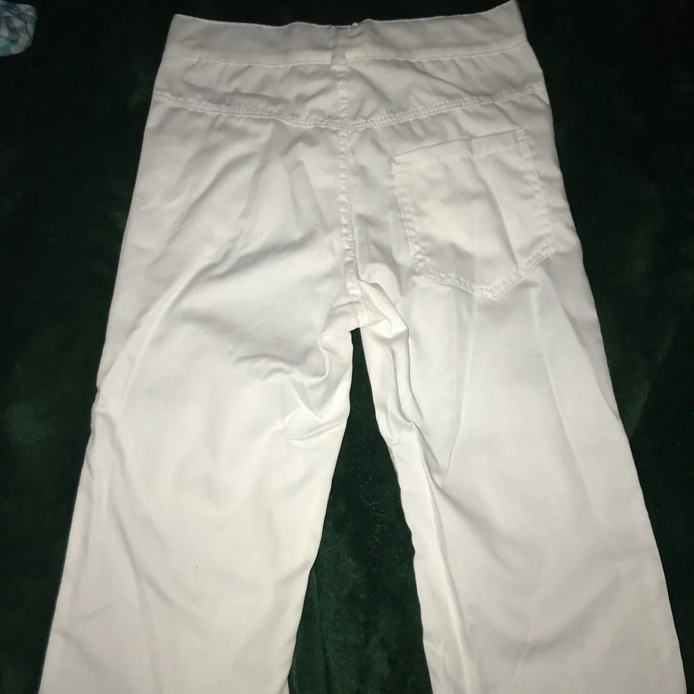 Nice outfit for boys size 4T. Both - Picture 2 of 5